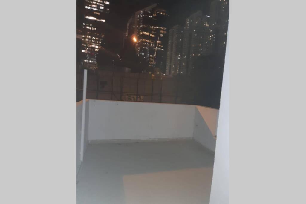 Magnifique Studio Avec Grande Terasse A Tel Aviv Apartamento Exterior foto